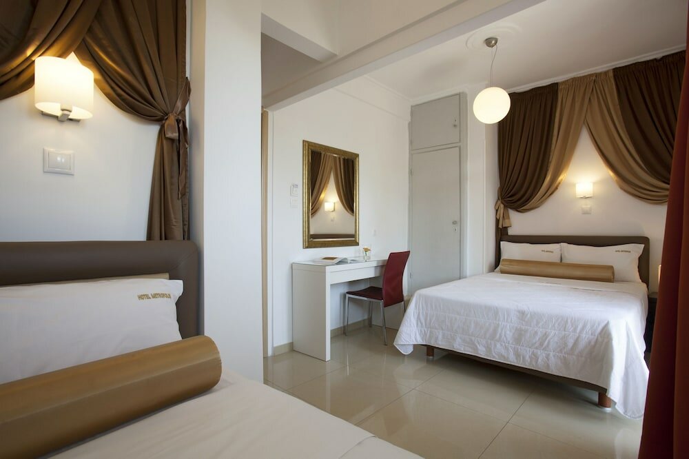Фото Metropolis Hotel