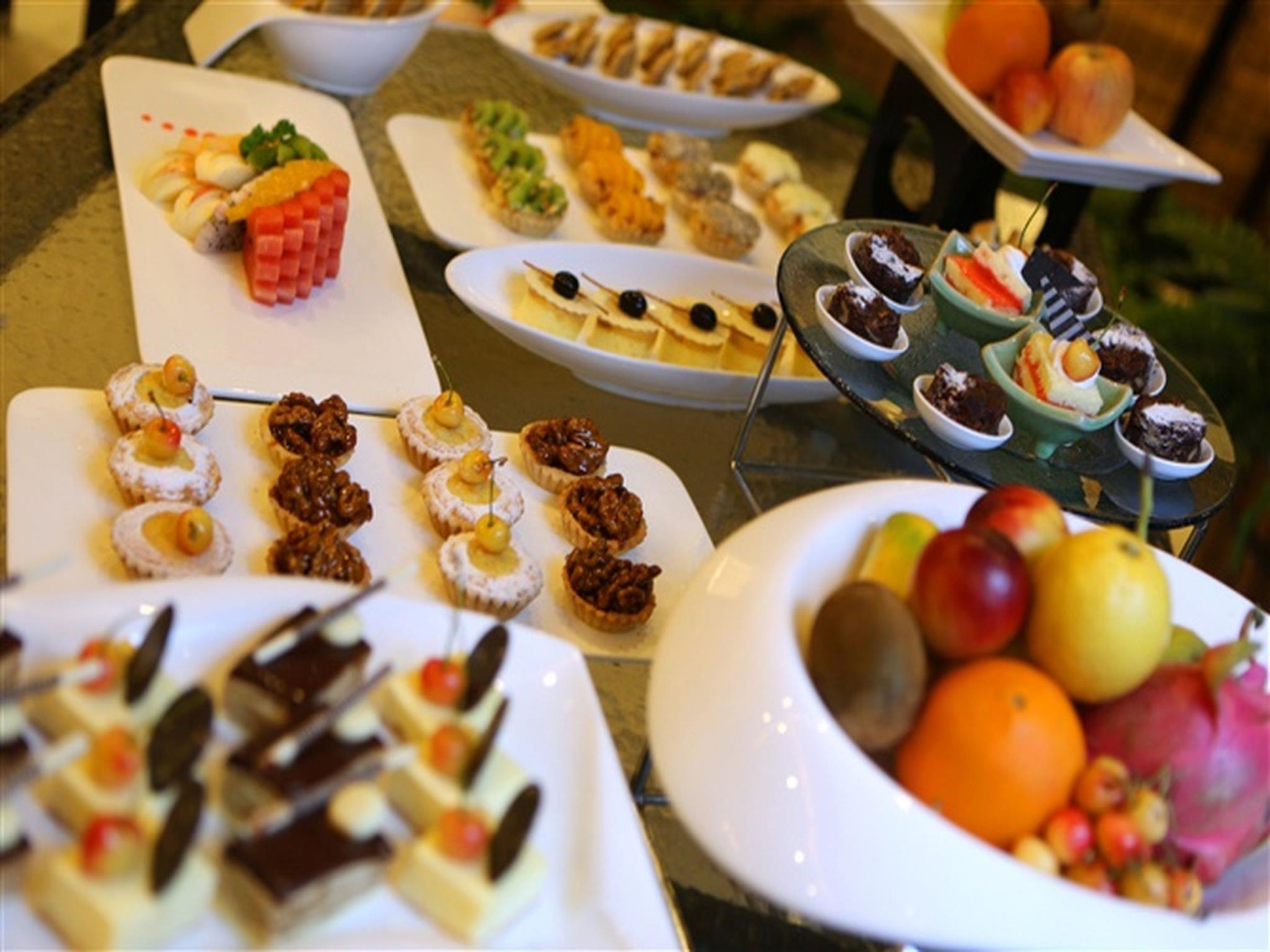 Фото Qingdao Kuaitong International Hotel