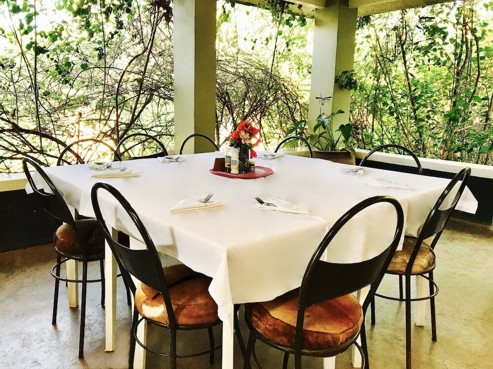 Фото Gately Inn Entebbe