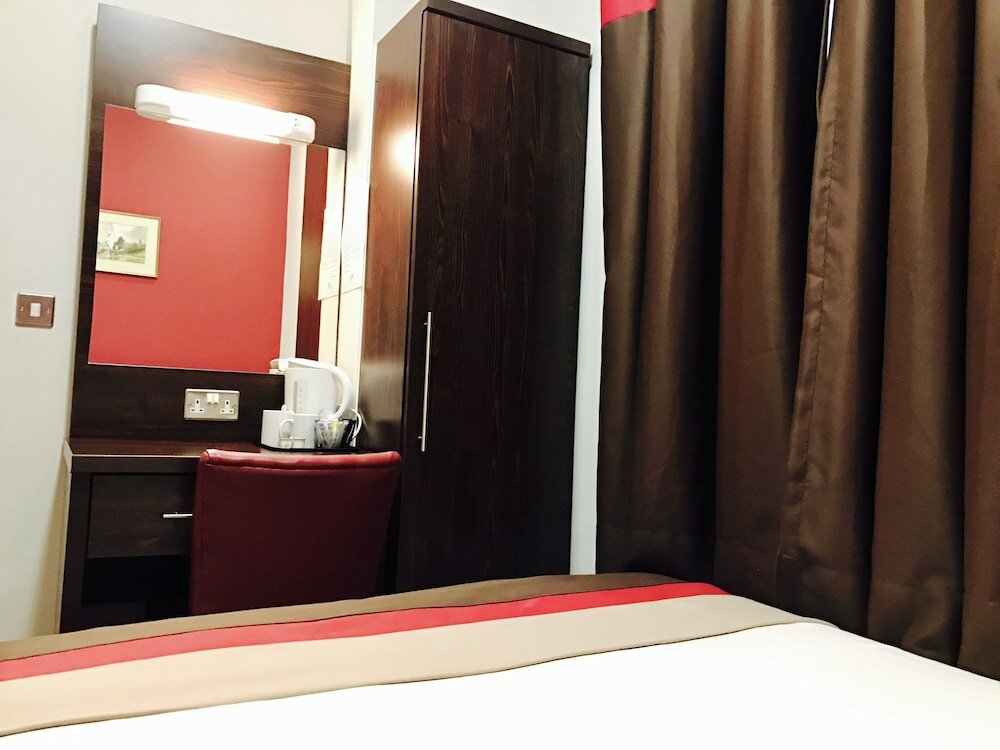 Фото Royal Cambridge Hotel