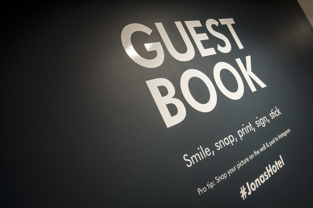 Фото Jonas Hotel