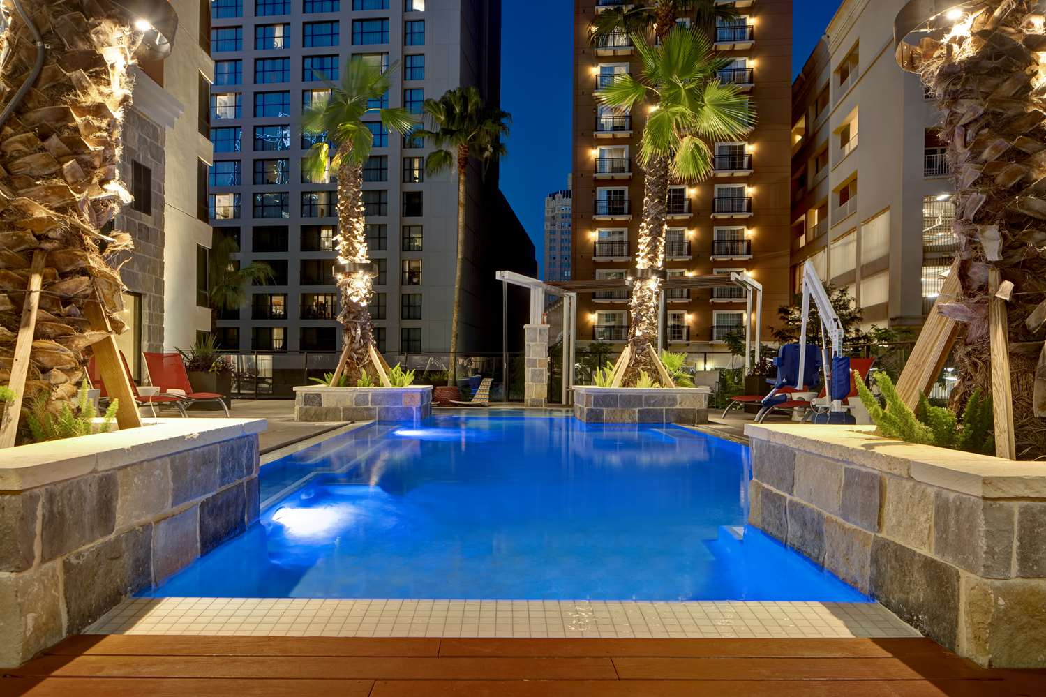 Фото Home2 Suites by Hilton San Antonio Riverwalk, Tx