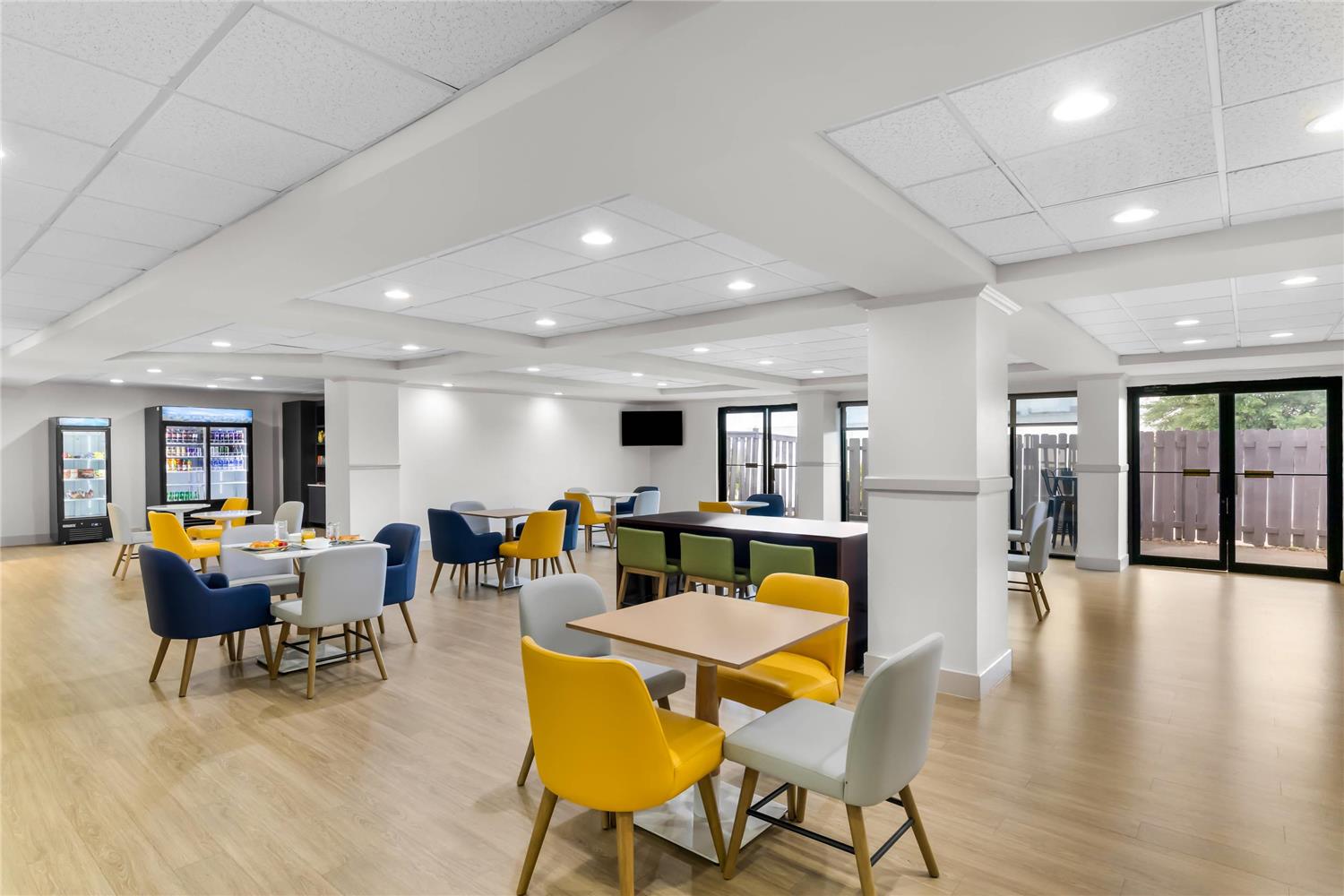 Фото Comfort Suites Austin Airport