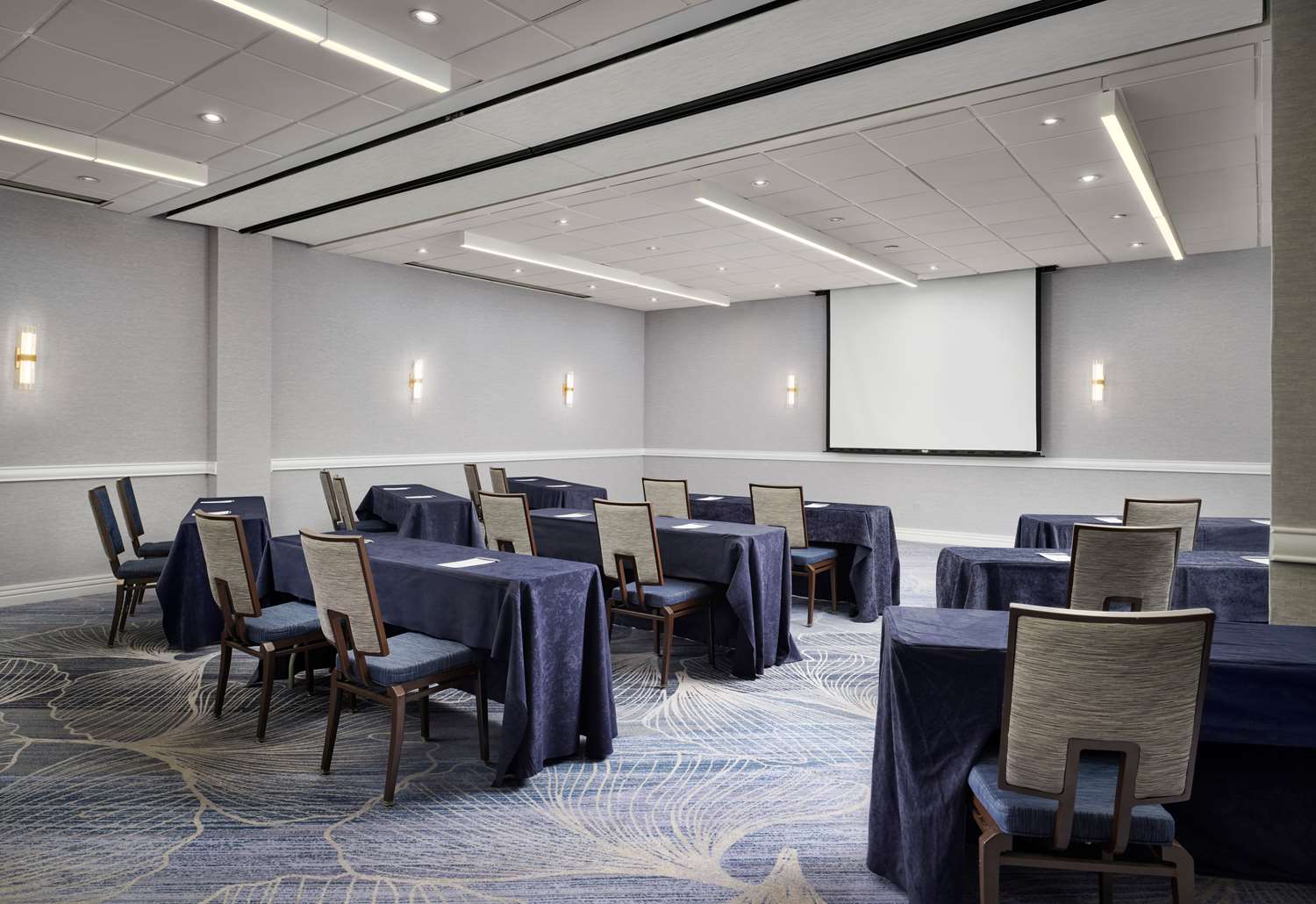 Фото Sonesta White Plains Downtown