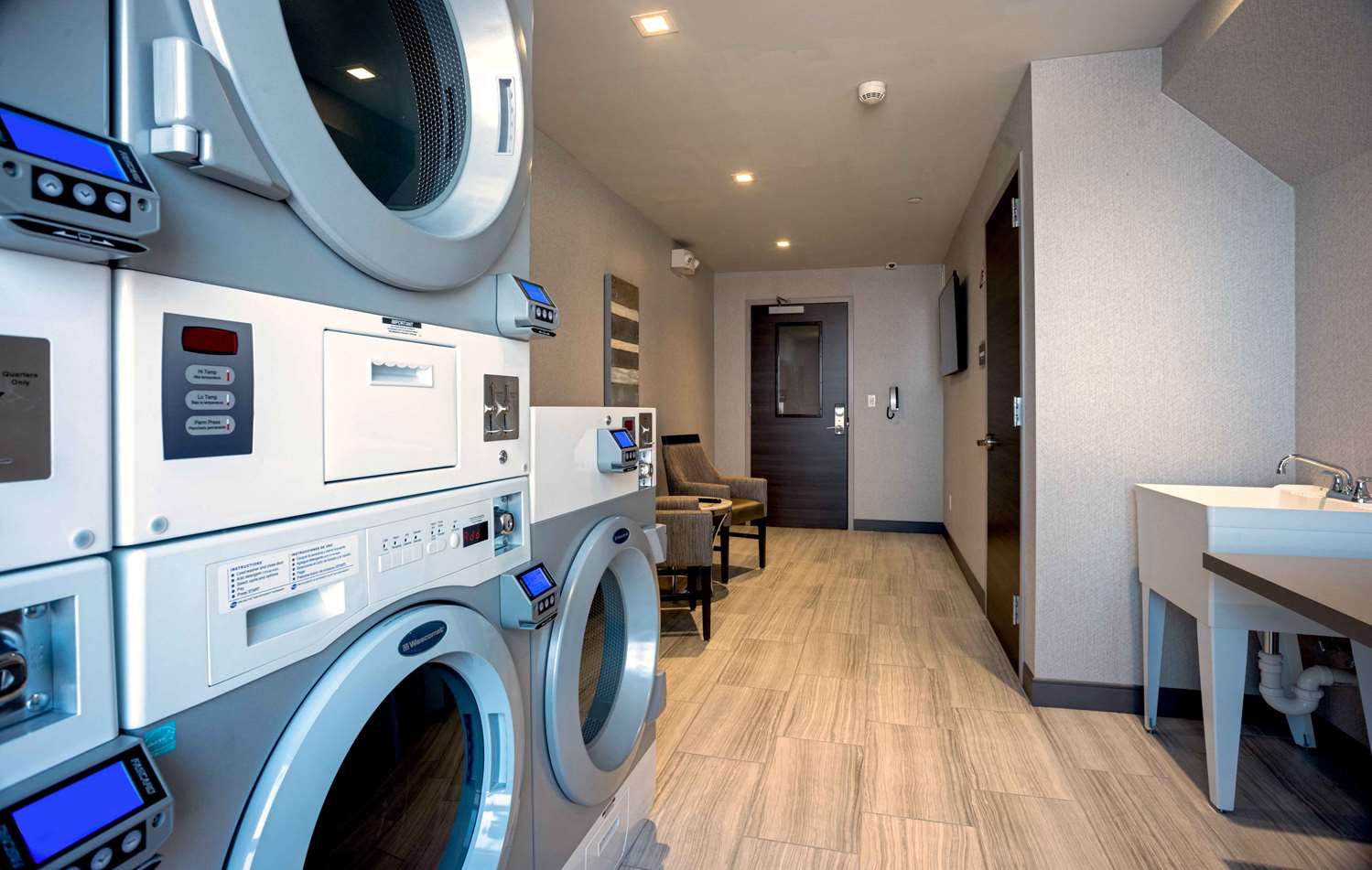 Фото Homewood Suites by Hilton Boston Logan Airport Chelsea