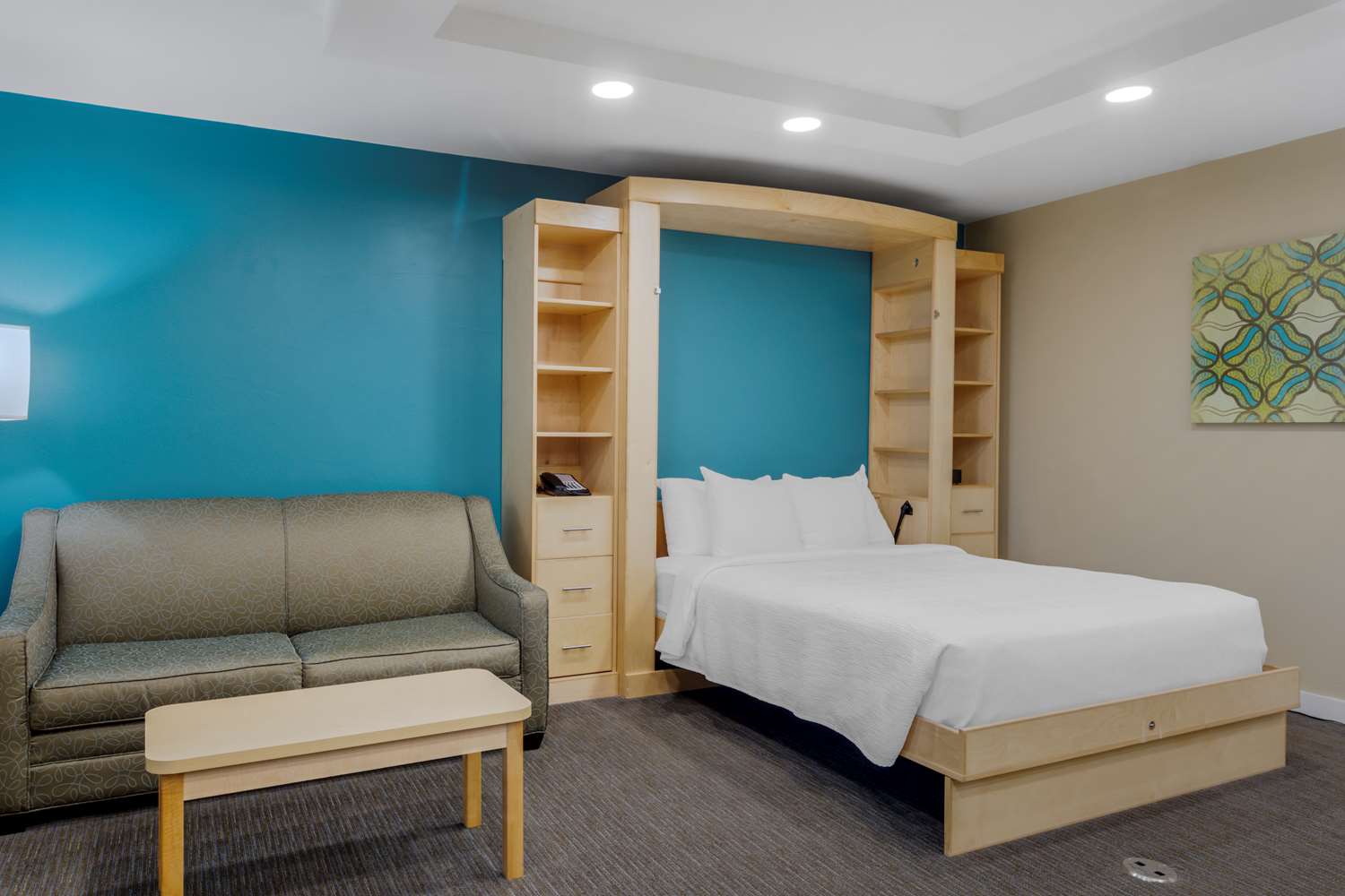 Фото Best Western Plus South Coast Inn