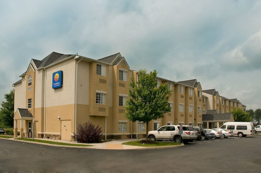 Фото Comfort Inn & Suites Airport Dulles - Gateway