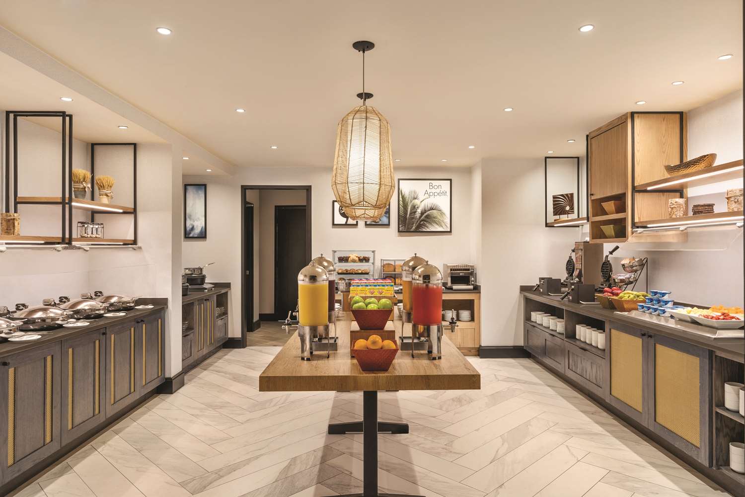 Фото DoubleTree by Hilton Tampa Rocky Point Waterfront