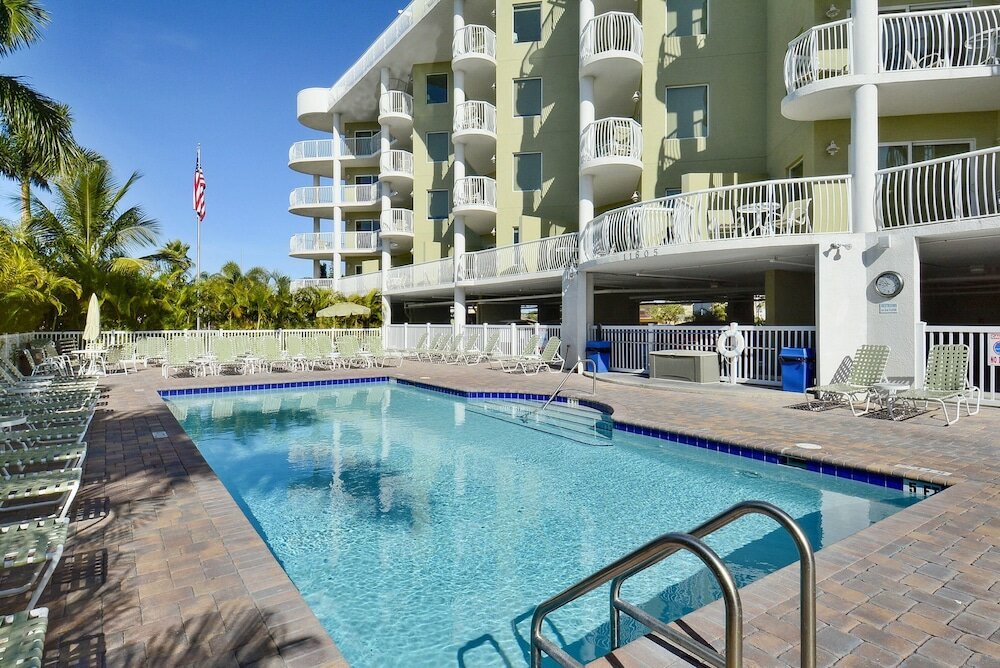 Фото Crystal Palms Beach Resort