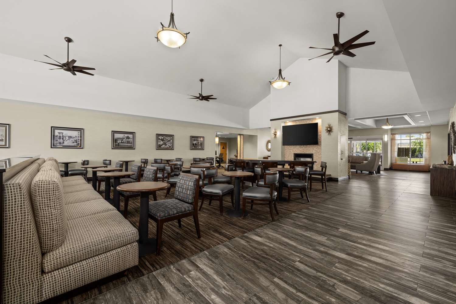 Фото Homewood Suites by Hilton Bakersfield