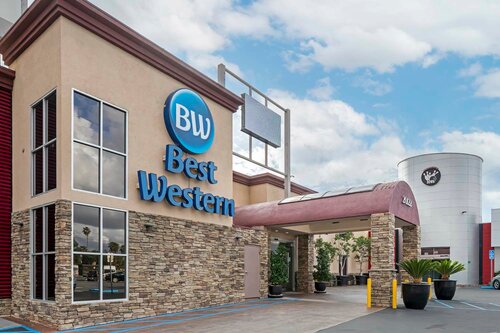 Внешний вид отеля Best Western Canoga Park Motor Inn в Лос-Анджелесе, фото 1