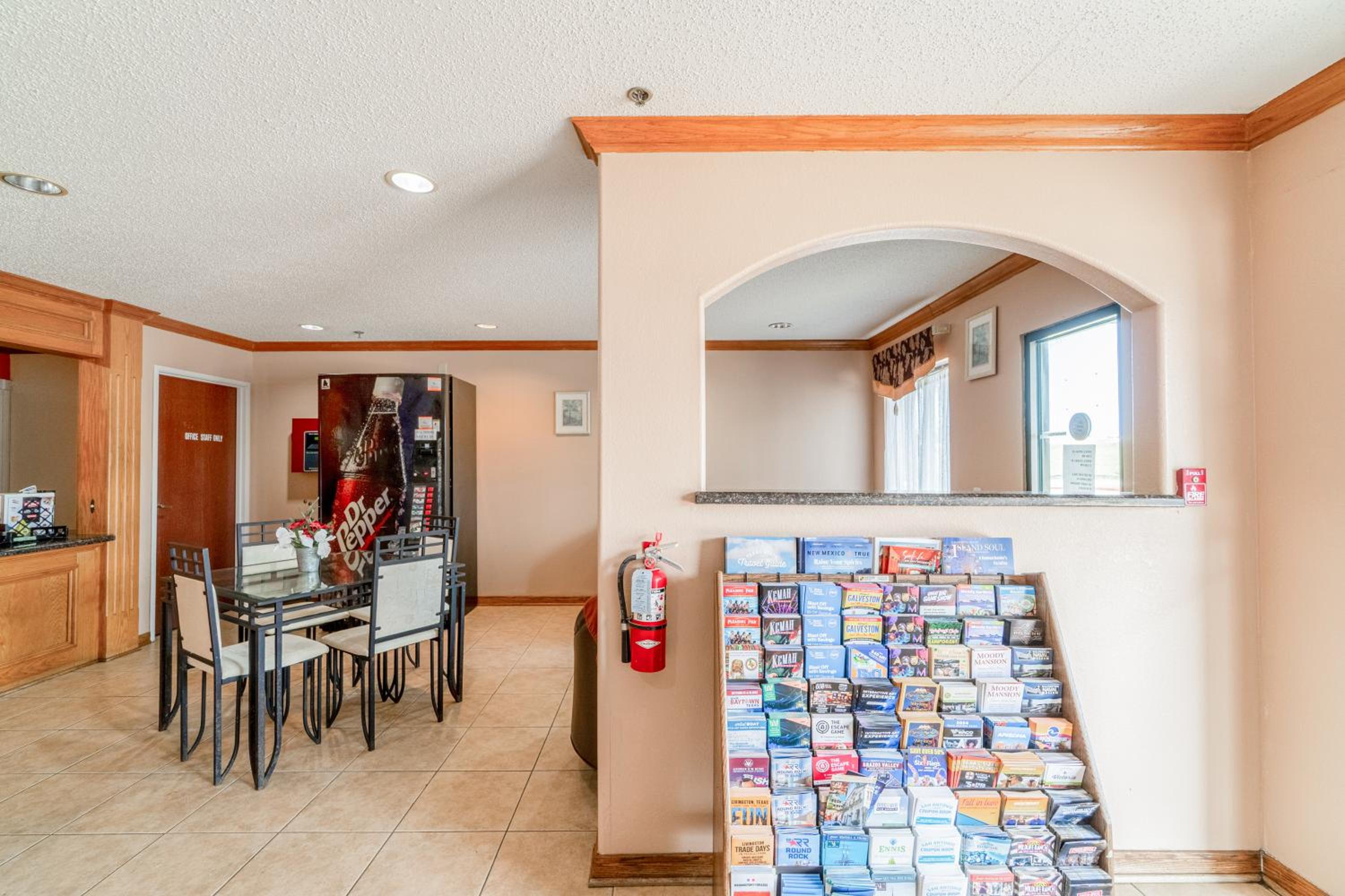 Фото Fairway Inn La Porte