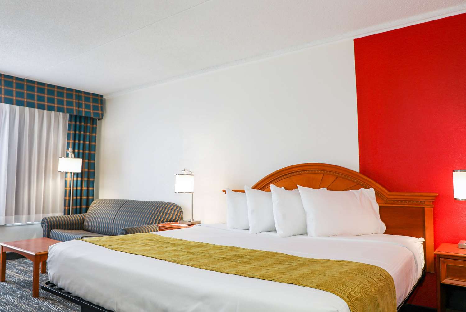 Фото Ramada by Wyndham Cumberland Downtown