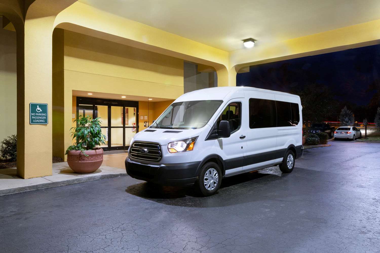 Фото La Quinta Inn & Suites by Wyndham Charlotte Airport North