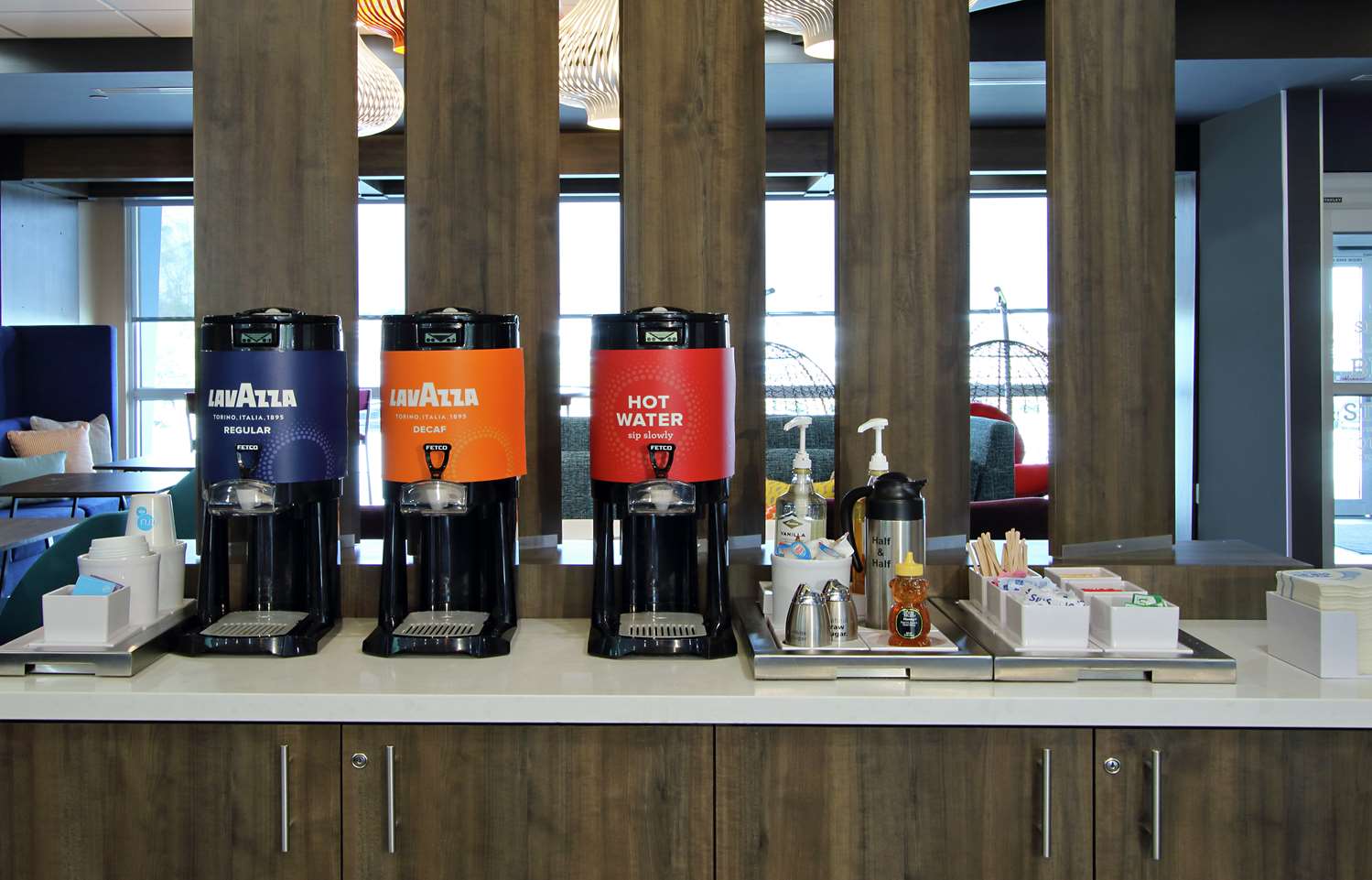 Фото Tru by Hilton Mobile