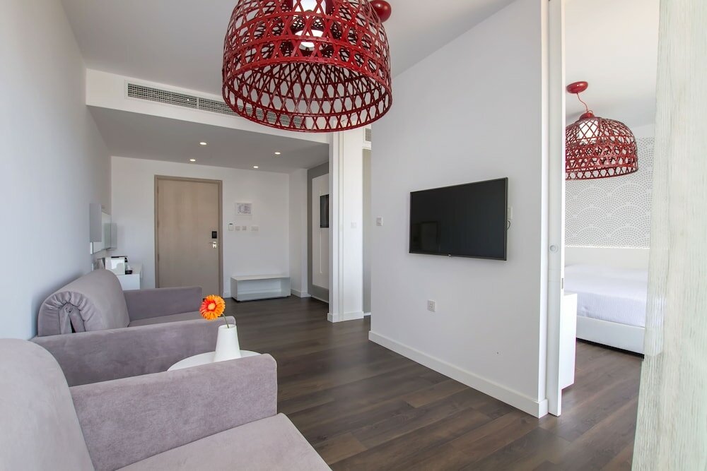 Фото Margadina Lounge Hotel