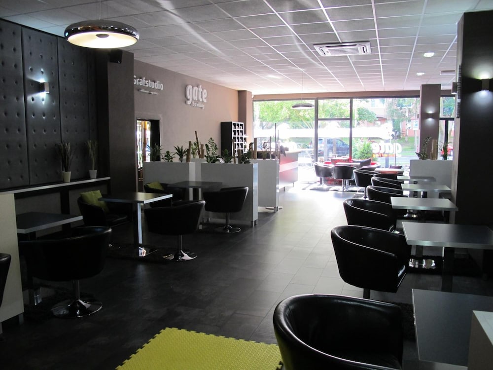 Фото Hotel Kapitol