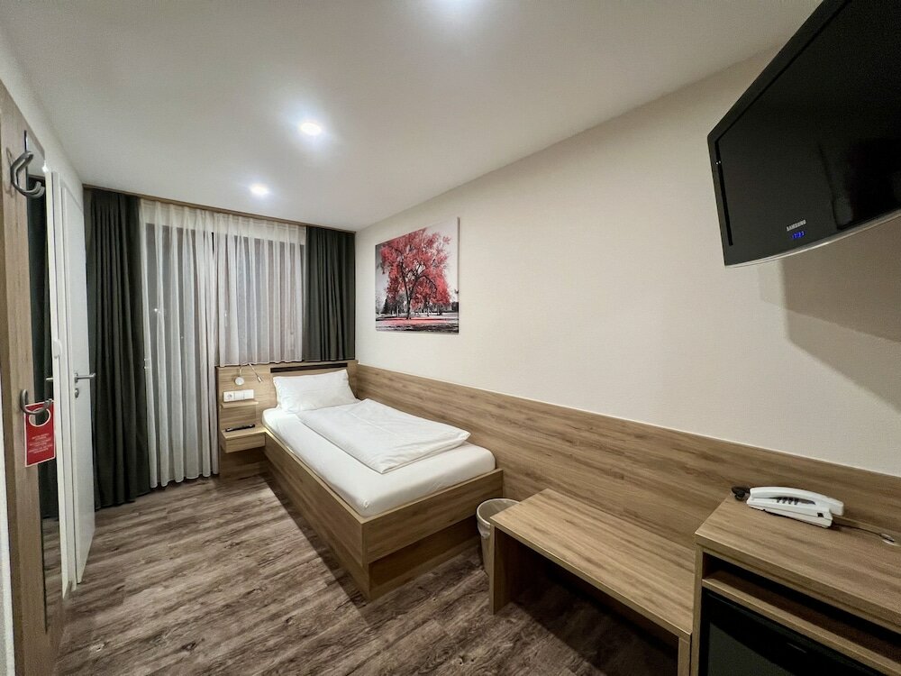 Фото Hotel Klosterbräustuben