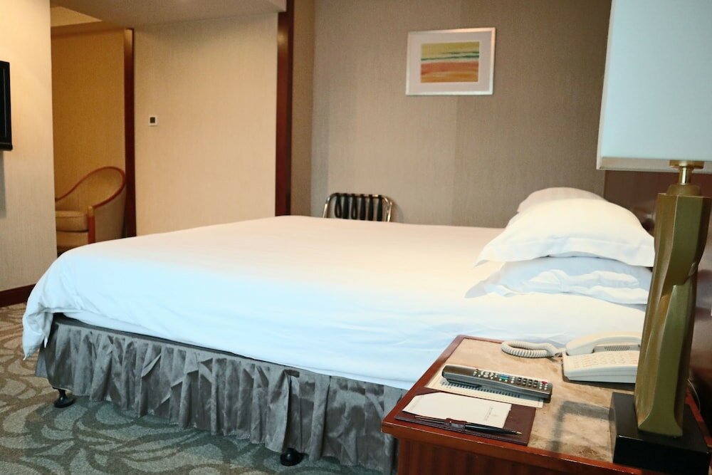 Фото Everbright Convention & Exhibition Centre Hotel