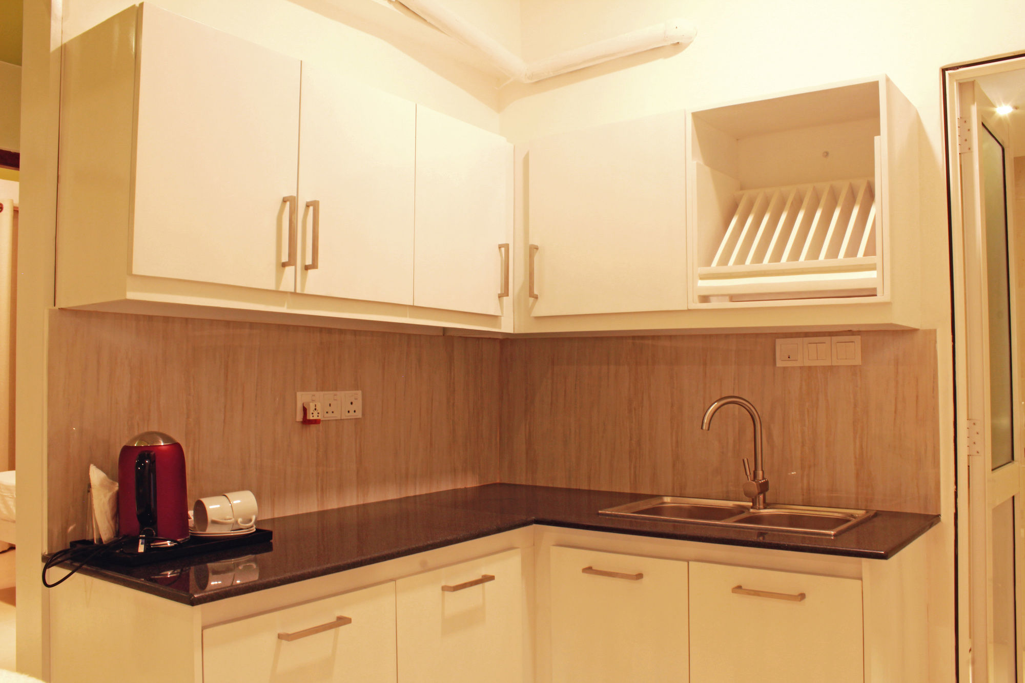 Фото Thilhara Days Inn