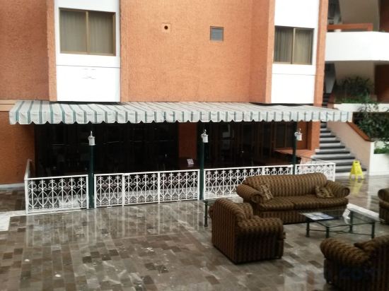 Фото Country Plaza