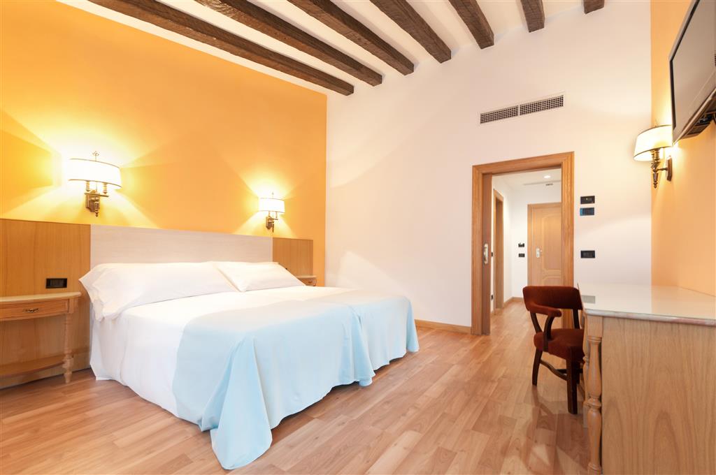 Фото Gran Hotel Los Angeles