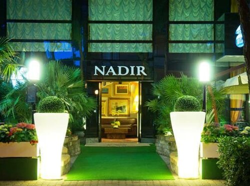 Гостиница Hotel Nadir в Червии
