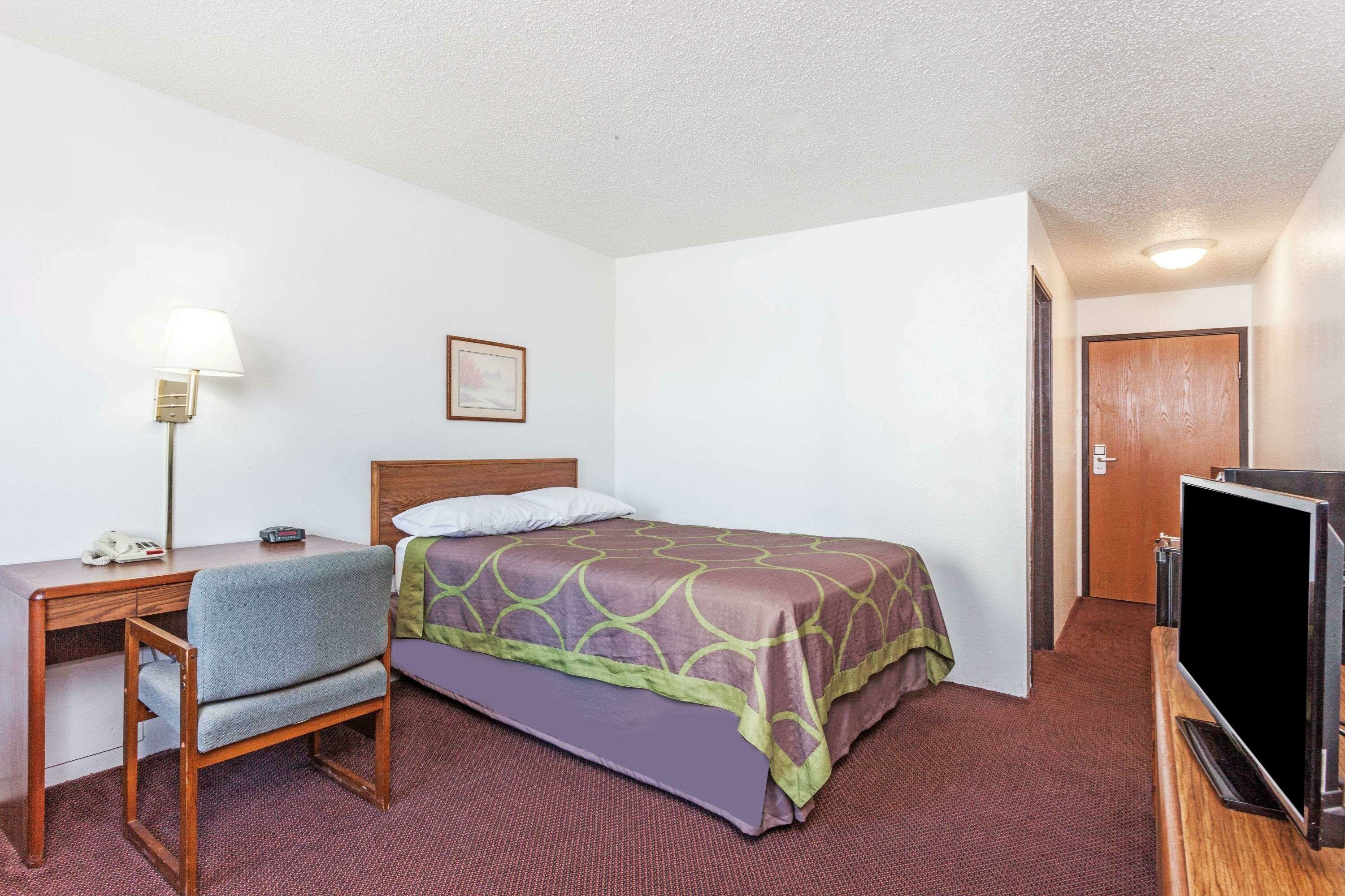 Фото Super 8 by Wyndham Winchester Va