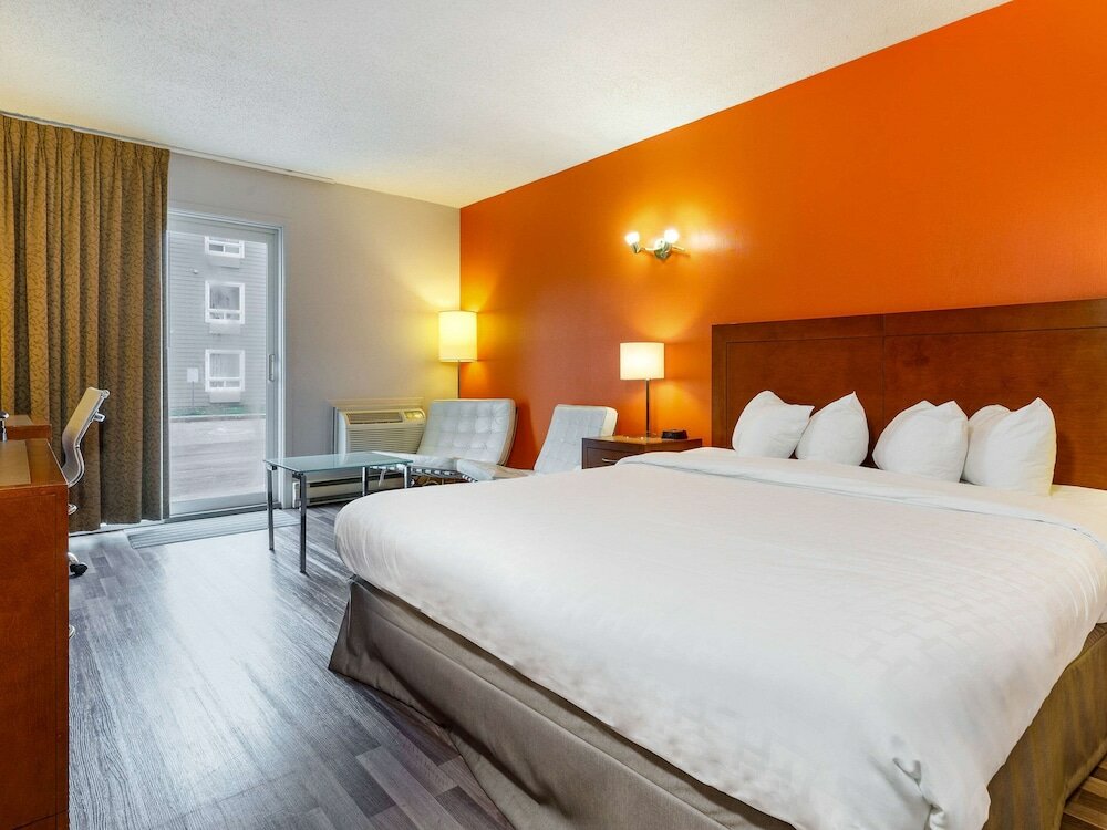 Фото Clarion Pointe Quebec Airport