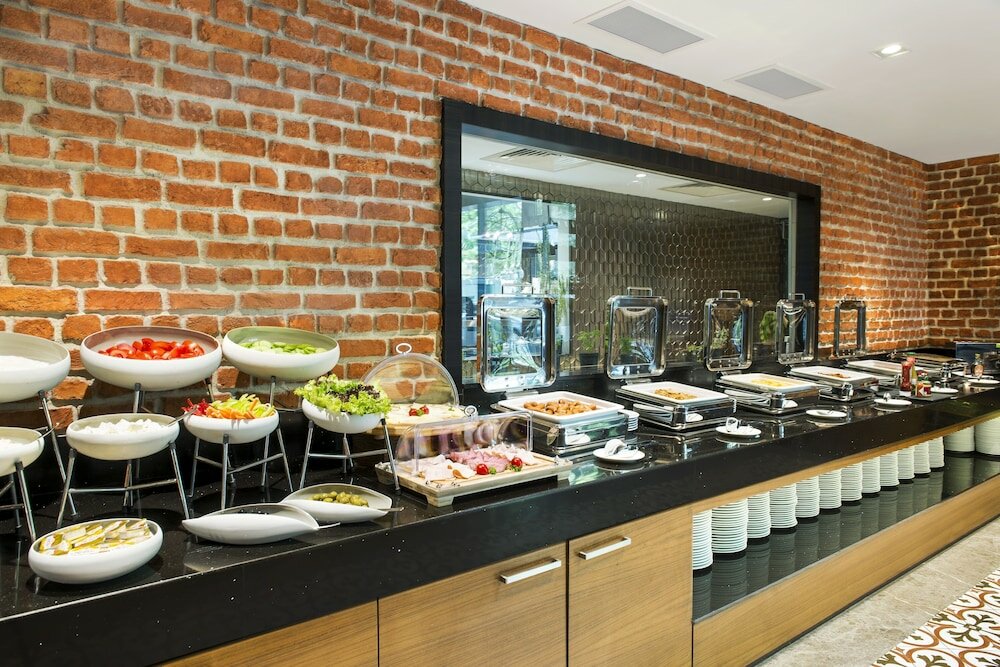 Фото Tbilisi Saburtalo Hotel by Mercure