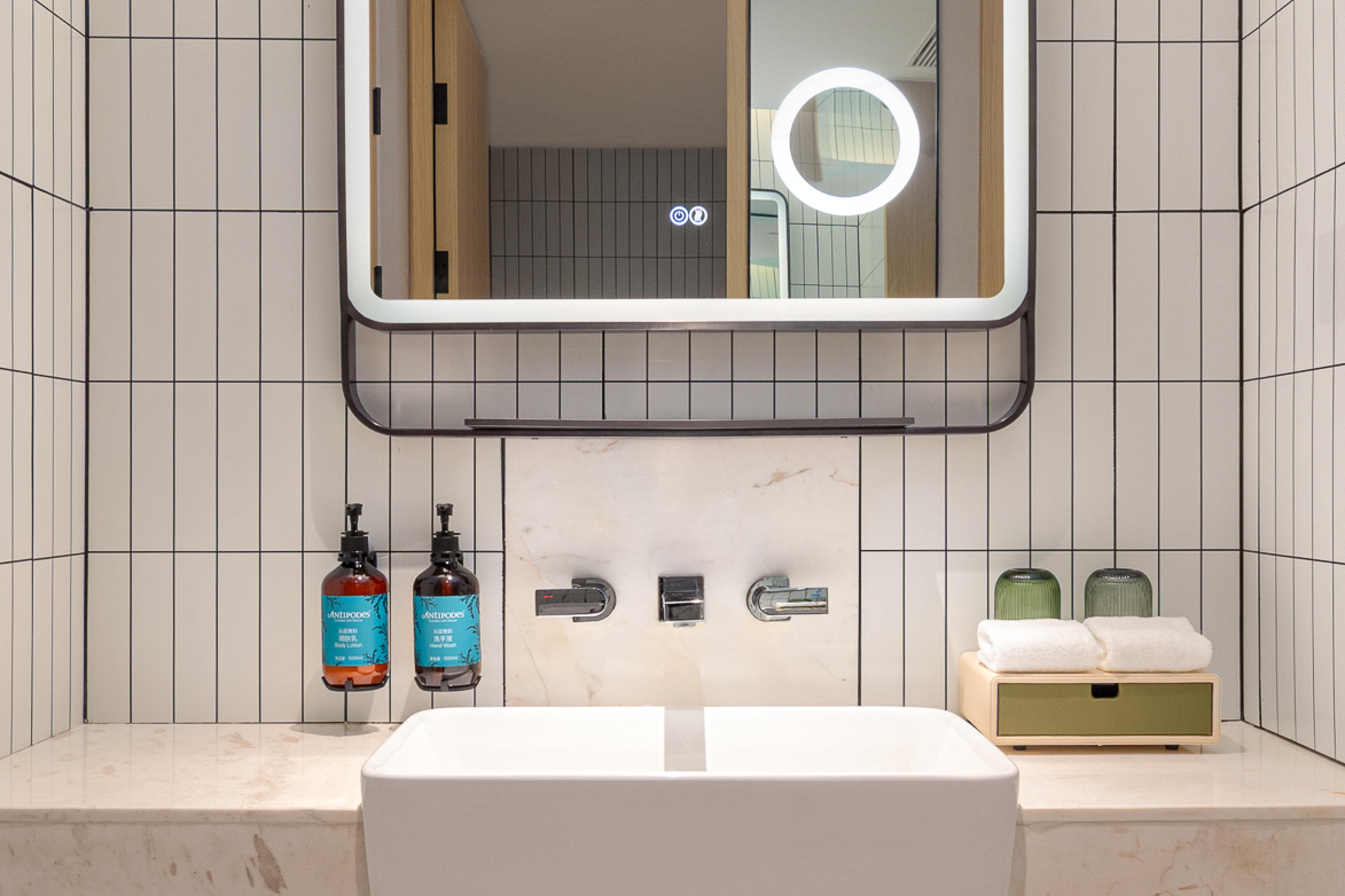 Фото Atwell Suites Shanghai Wuning