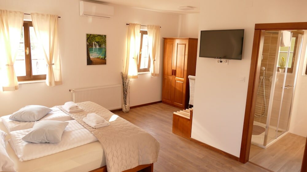 Фото Plitvice Lakes Villa Mija