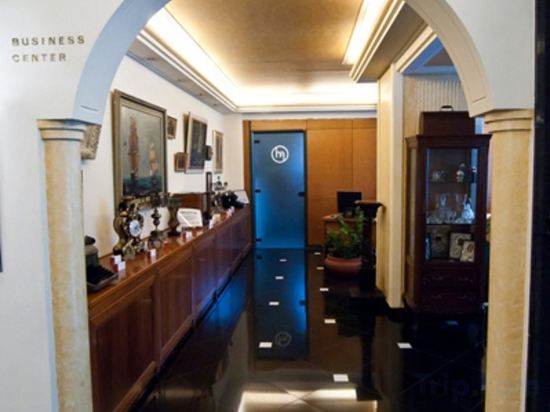 Фото Oasis Hotel Apartments