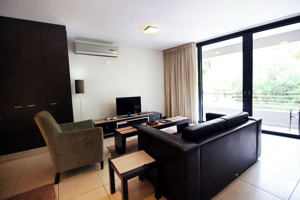 Фото The Glen Apartments