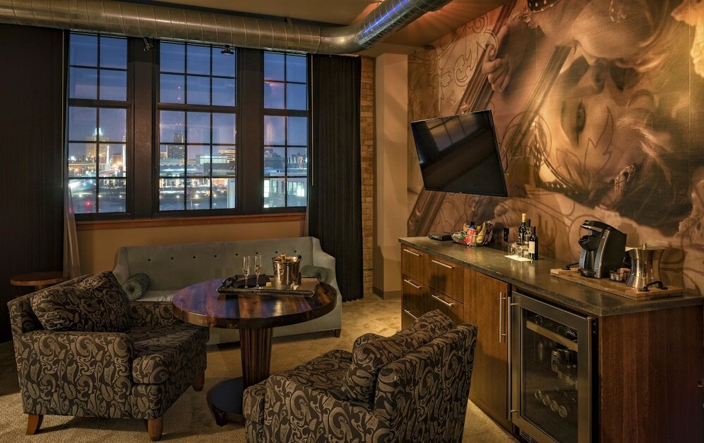 Фото The Iron Horse Hotel