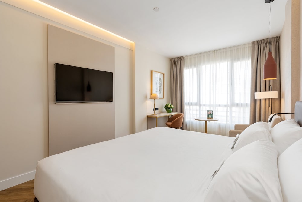 Фото Leonardo Hotel Granada
