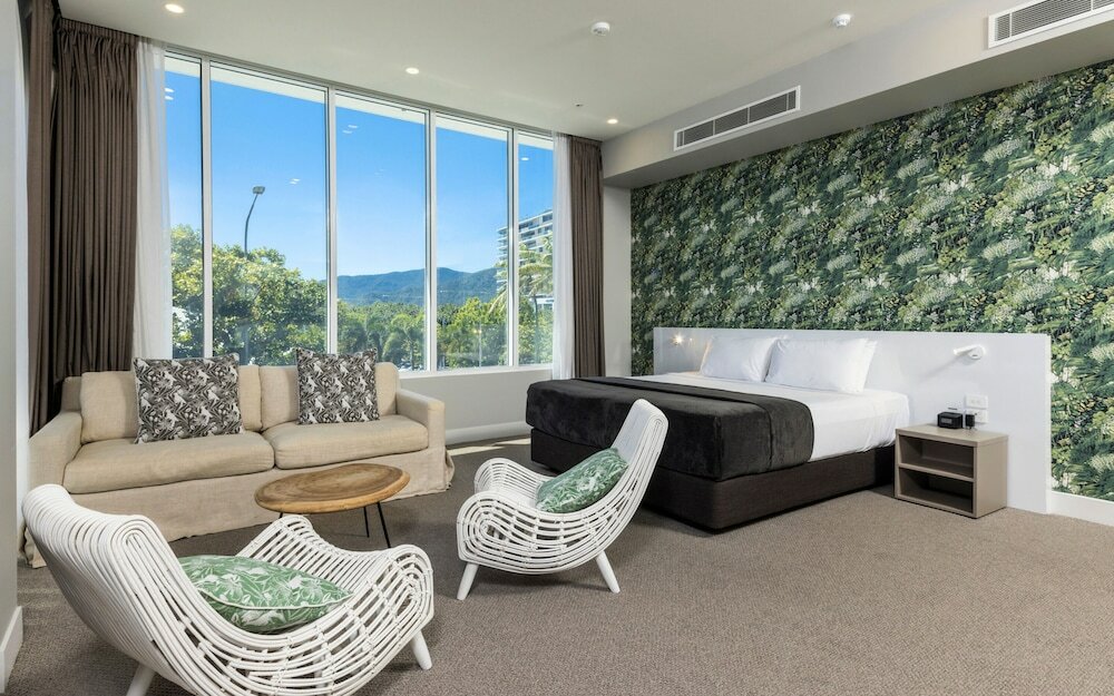 Фото Pacific Hotel Cairns