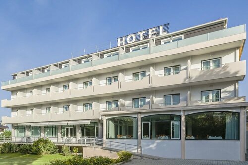 Внешний вид отеля Varzinn Hotel в Повуа-де-Варзиме, фото 1