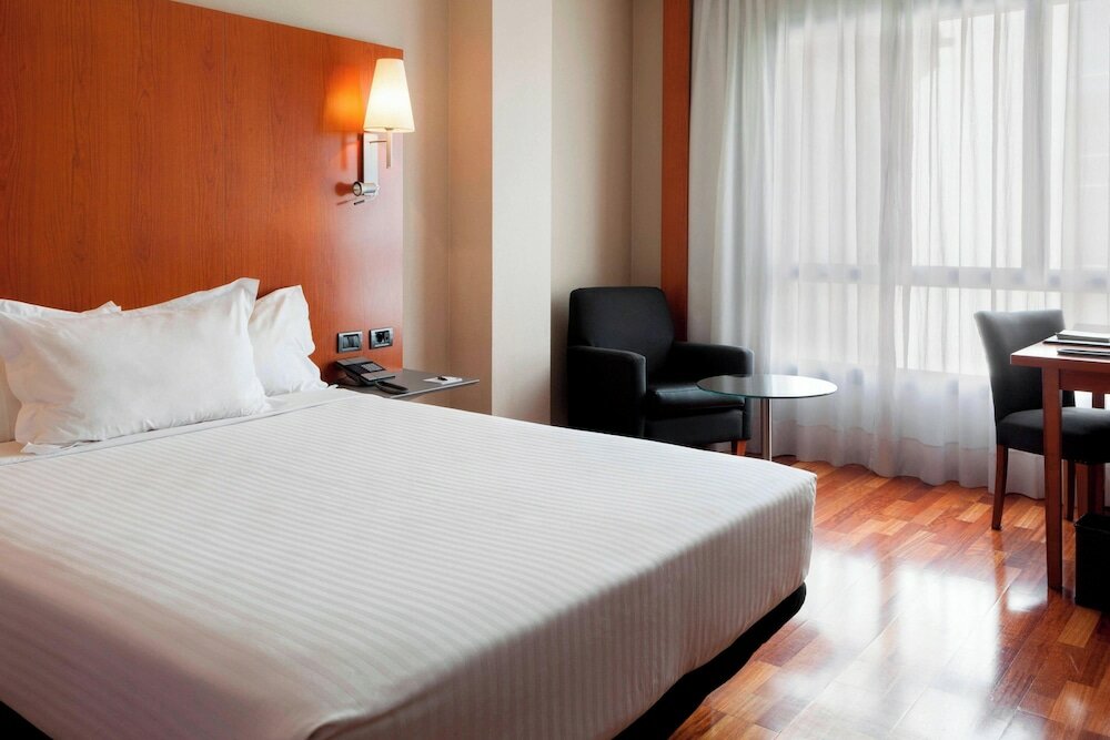Фото Ac Hotel León San Antonio by Marriott