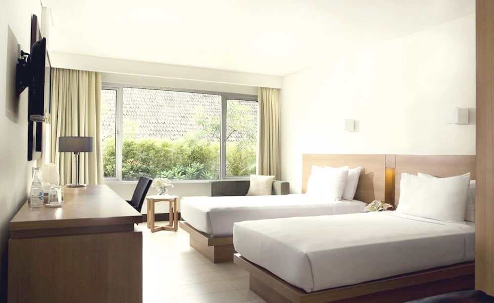 Фото Hotel Santika Bandung