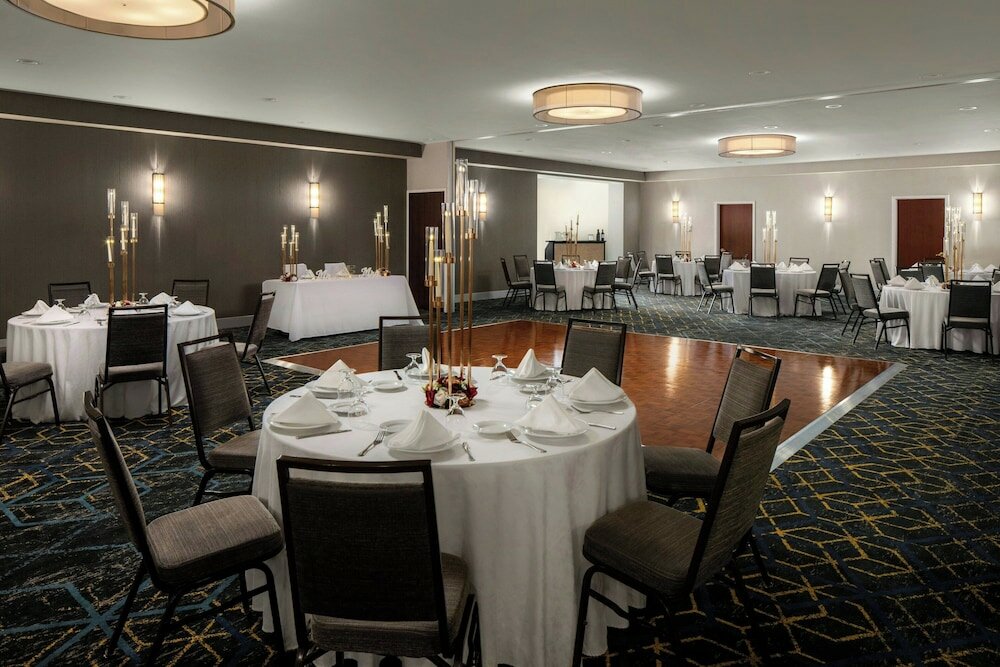 Фото Courtyard by Marriott Long Island MacArthur Airport