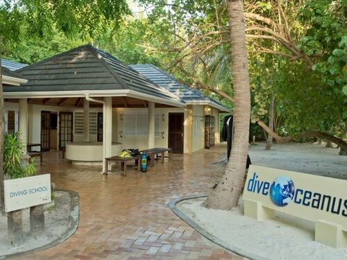 Внешний вид отеля Royal Island Resort & SPA в Баа, фото 2