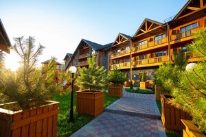 Arkhyz Royal Resort & SPA (Arkhyz Village, posyolok Romantik, Gornaya ulitsa, 7), hotel