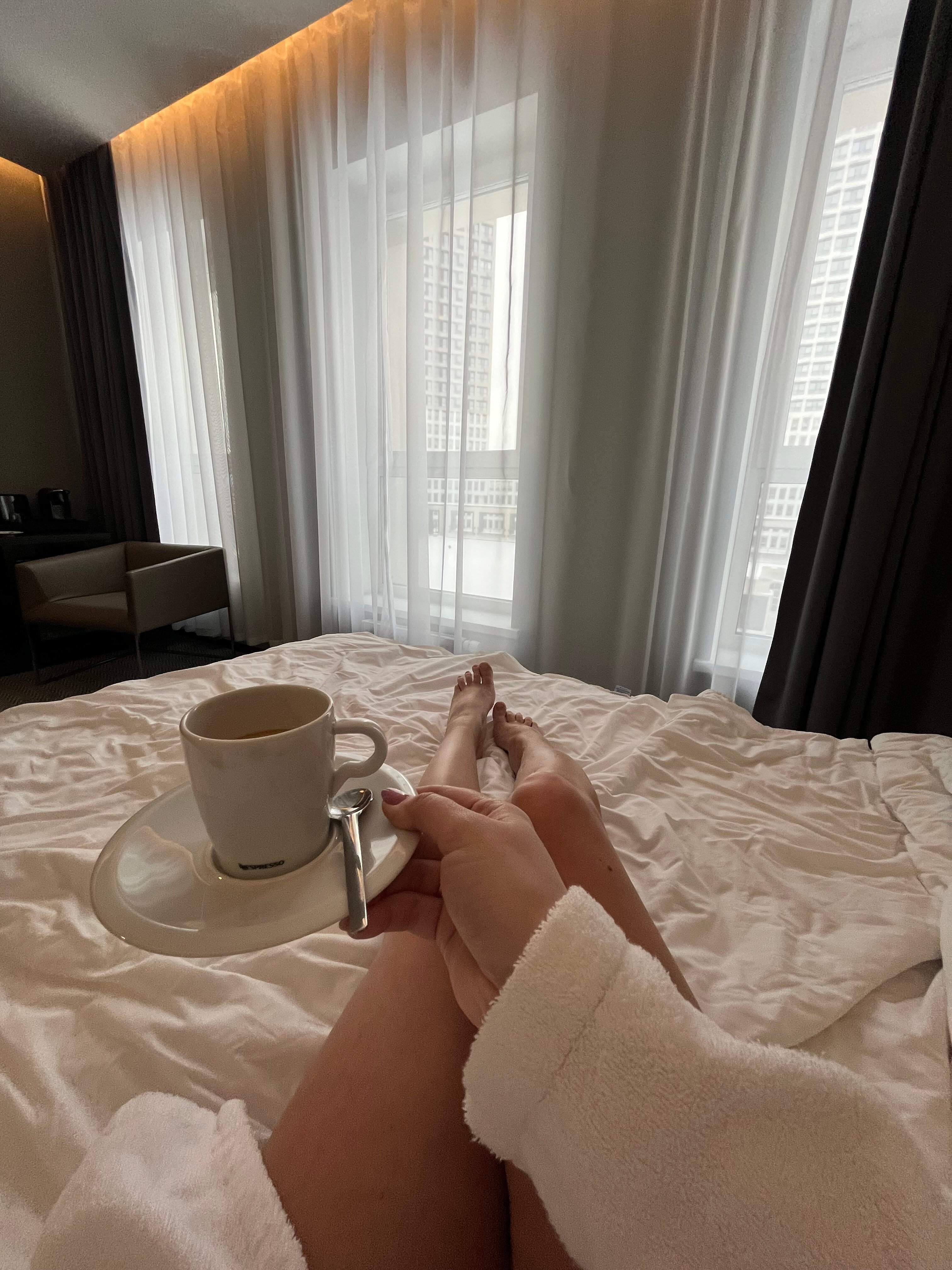 Фото FarFour Inn & Suite