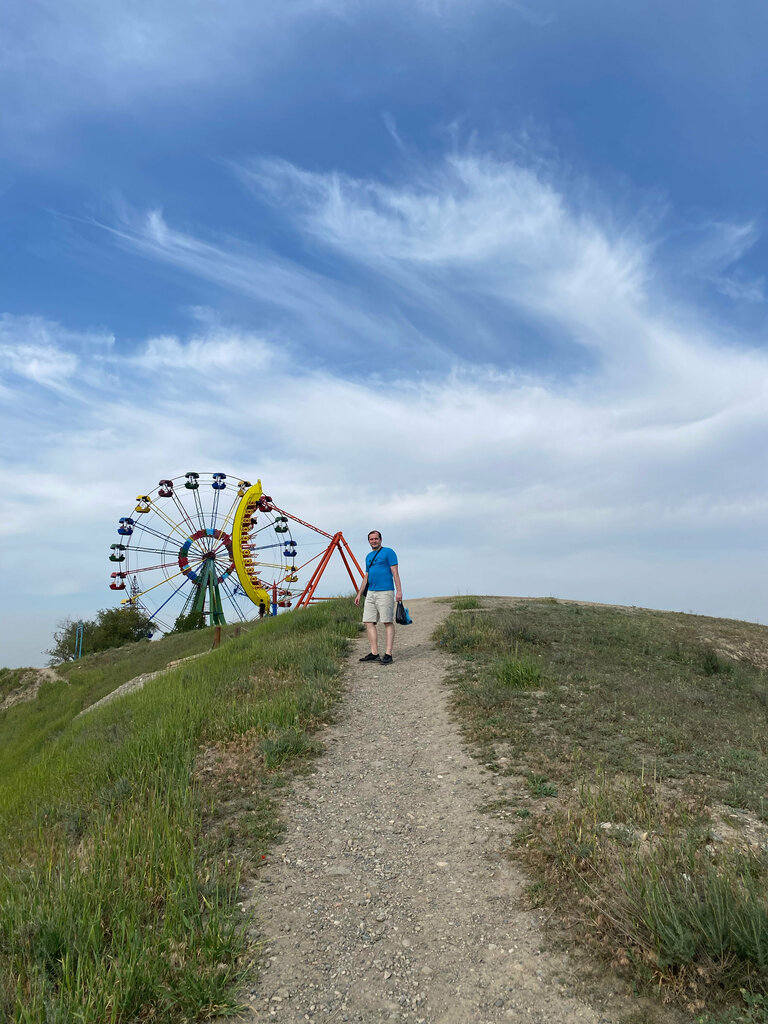Amusement ride Charxpalak, Andijan, photo