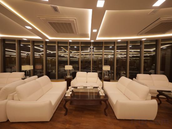 Фото Royal Swiss Hotel