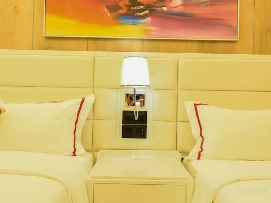 Фото Red Hotel Cubao, Quezon City