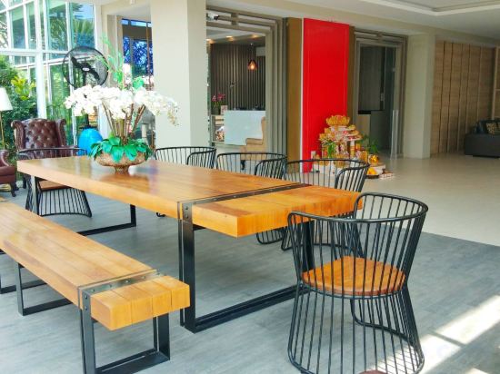 Фото Embryo Hotel