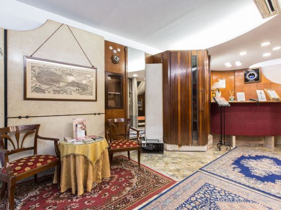 Фото Ambassador Tre Rose