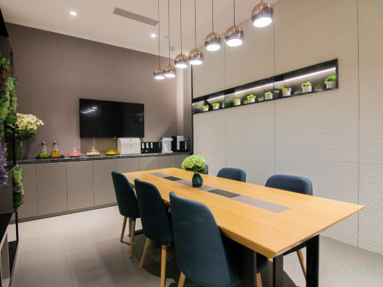 Фото Home Inn Shanghai Lujiazui Babaiban